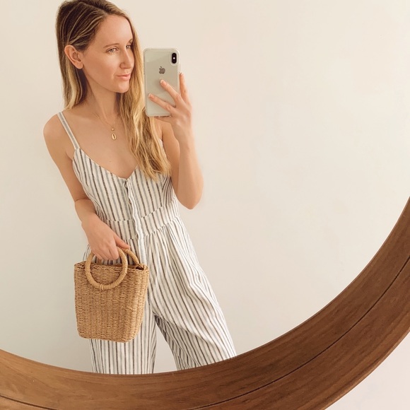 Cowrie Shell Necklace - Picture 6 of 8